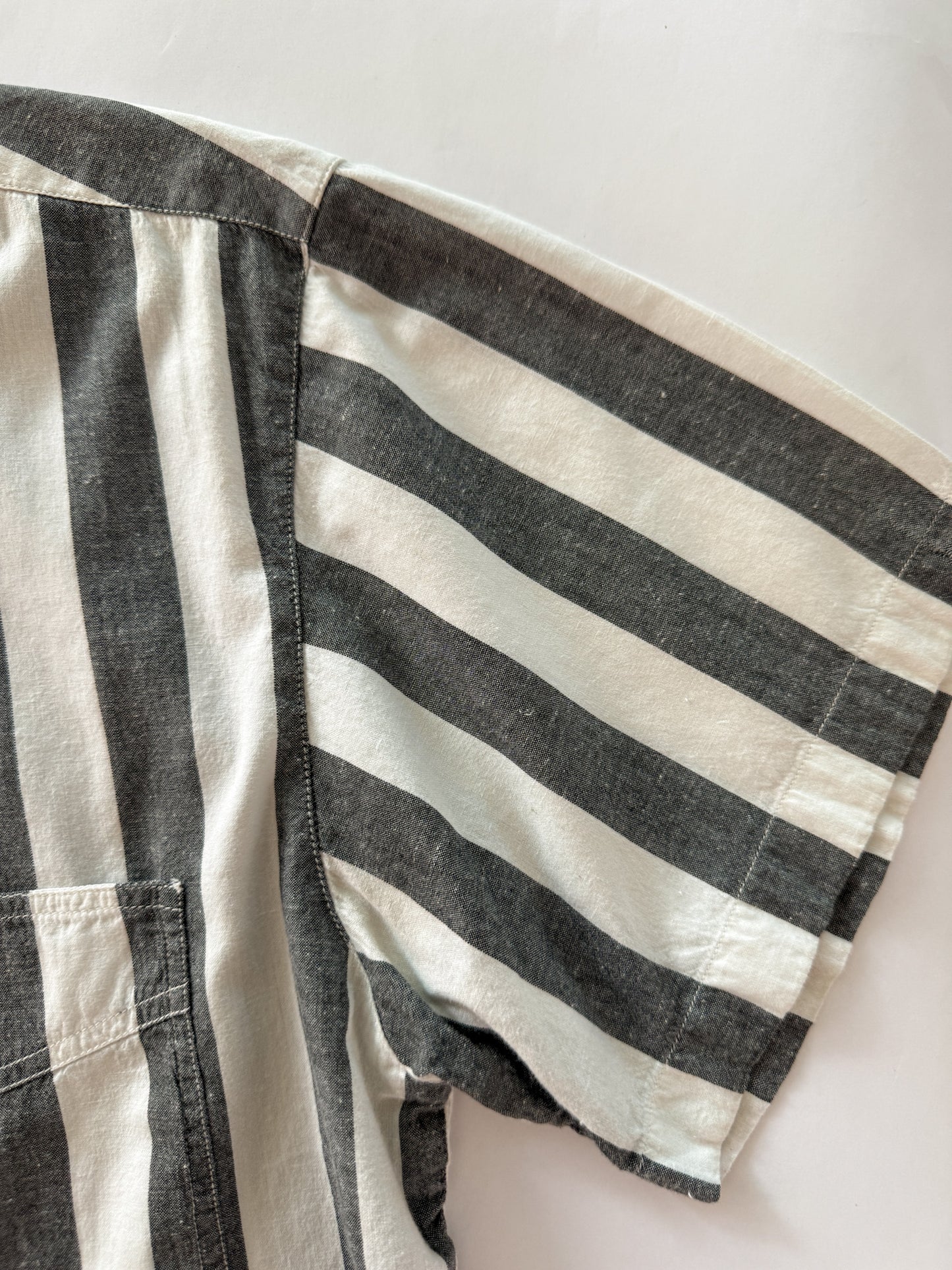 Vintage 1980s Exploits Striped Button up Shirt