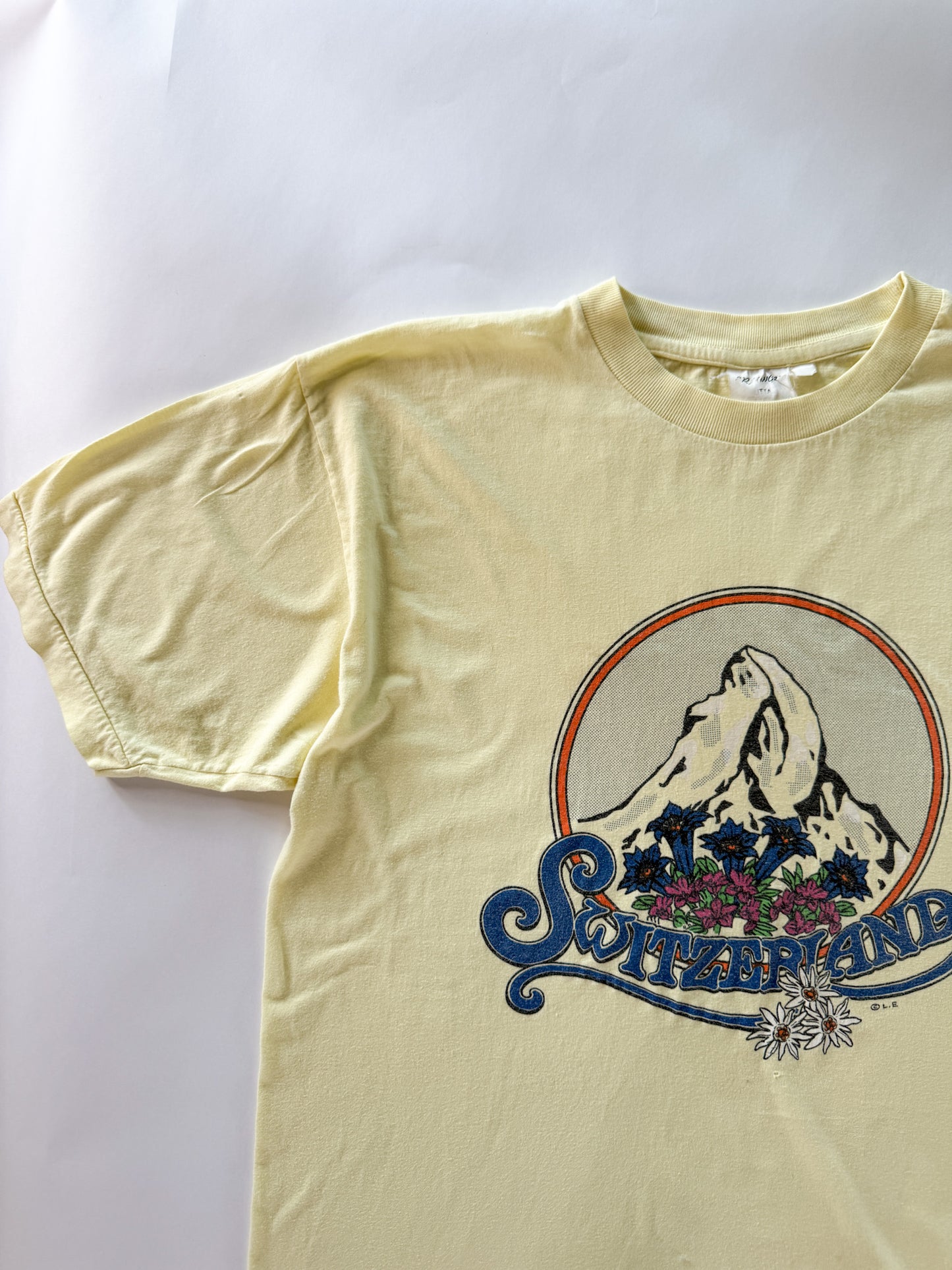 Vintage 1980s Switzerland Souvenir Tshirt