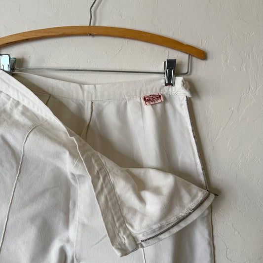 Vintage 1950s White Paddle & Saddle Side Zip Capris
