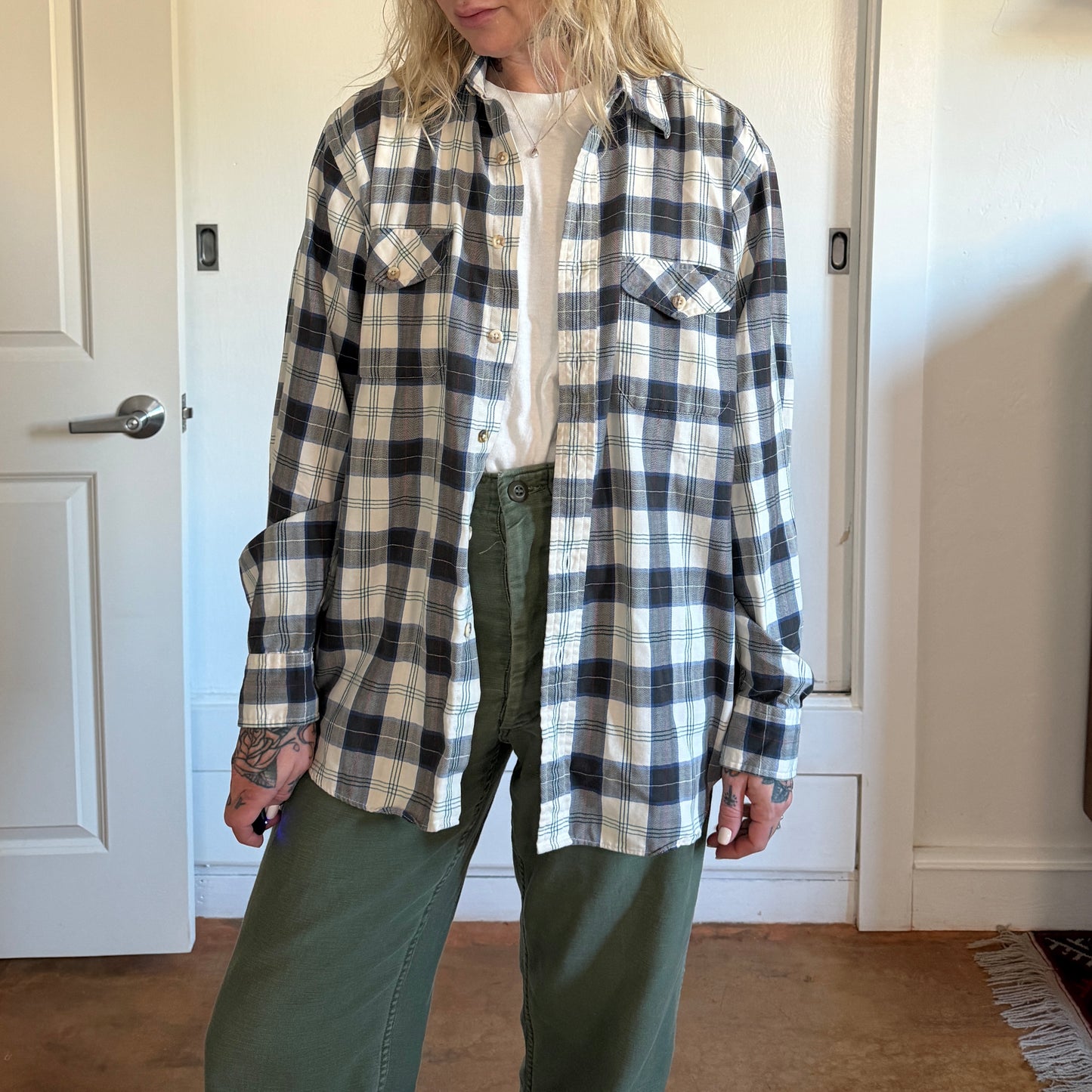 Vintage 1990s LL Bean Blue Mac flannel white black plaid flannel long sleeve shirt