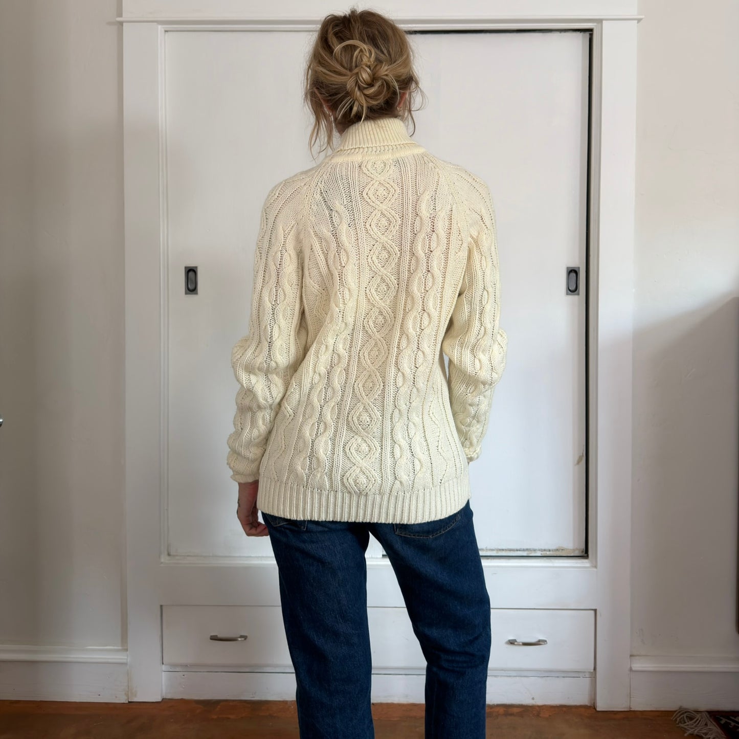 Vintage Kings Road Sears Cable Knit Turtleneck Sweater Cream Acrylic Mens M