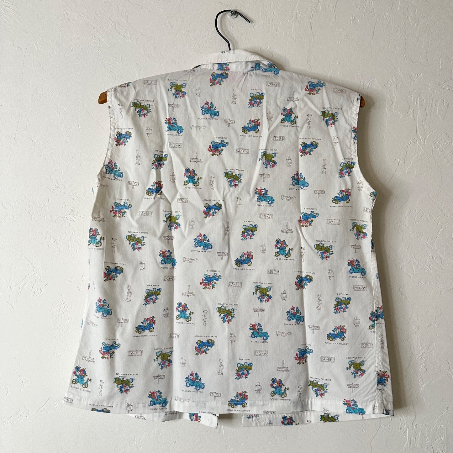 50s Antique Car Print Sleeveless shirt