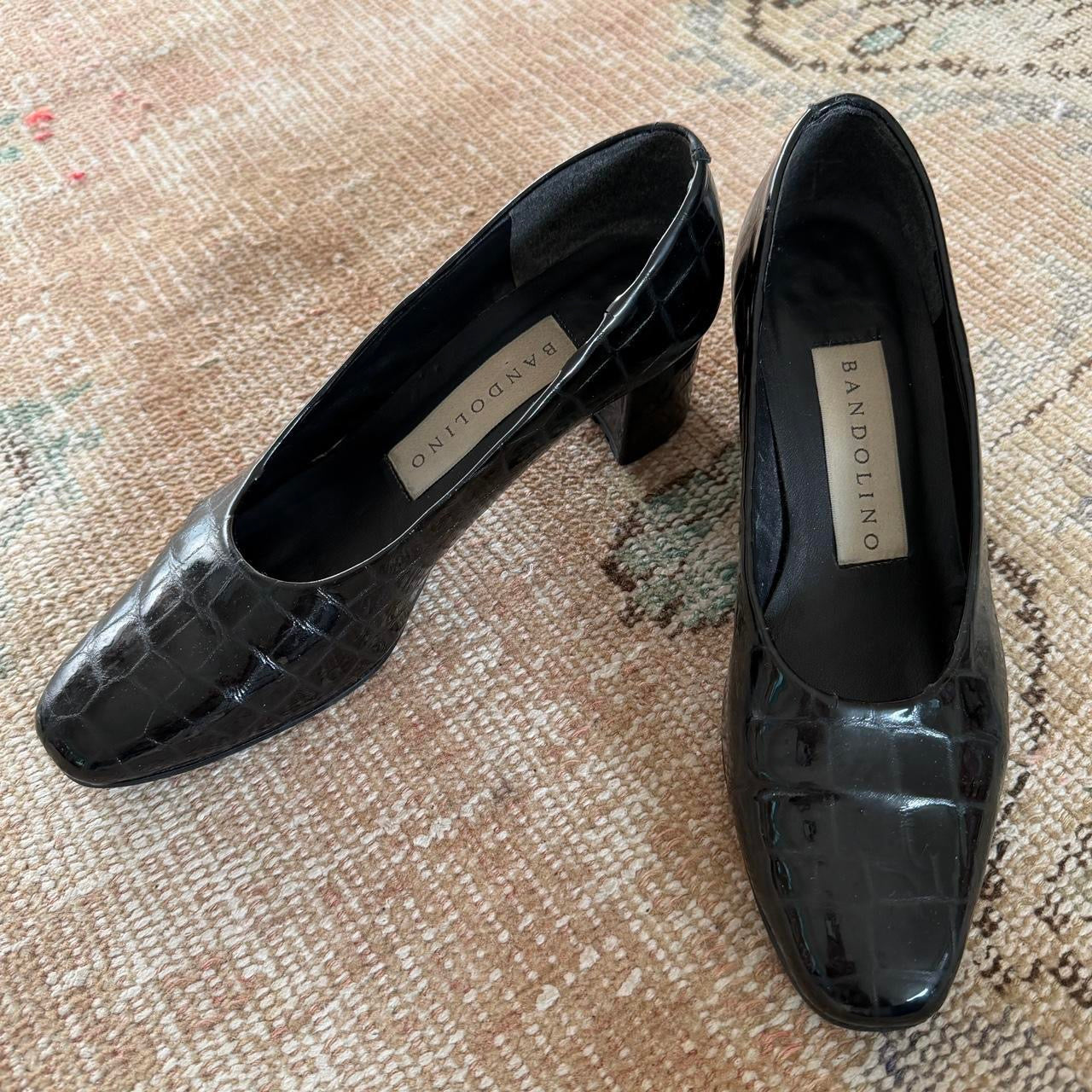 Vintage Bandolino Black Croc Embossed Block Heel Pumps Womens 7.5 M Shoes