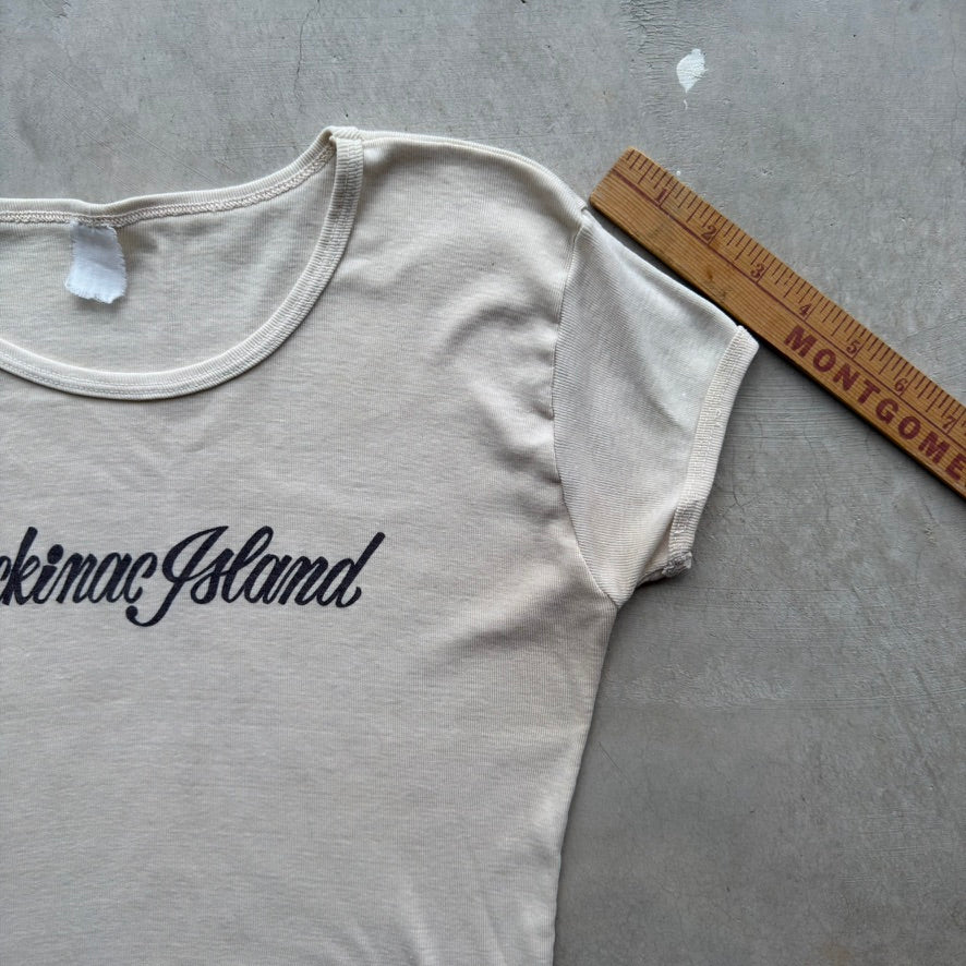Vintage 1970s Mackinac Island Baby Tee Cream Graphic Souvenir T-Shirt