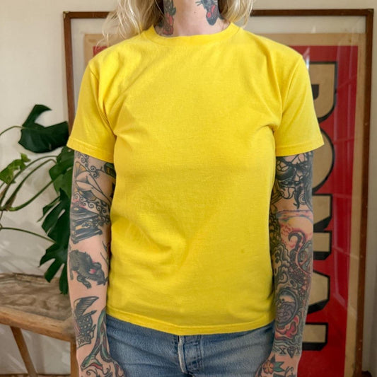 Vintage 1990s Yellow blank t shirt