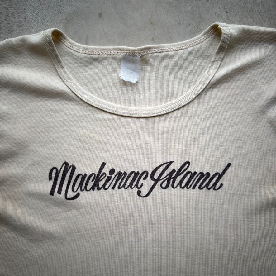Vintage 1970s Mackinac Island Baby Tee Cream Graphic Souvenir T-Shirt